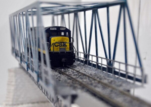 HO scale model train elevated railway bridge