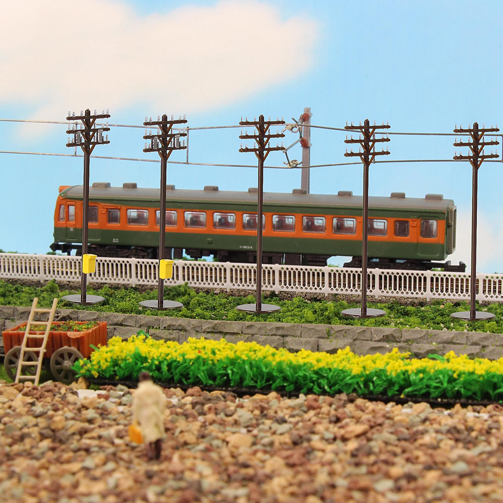 N scale telegraph power poles