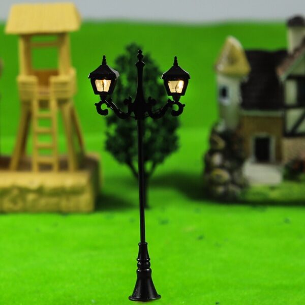 HO & N scale model train lamp post