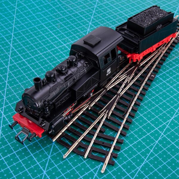 HO, N scale railway track